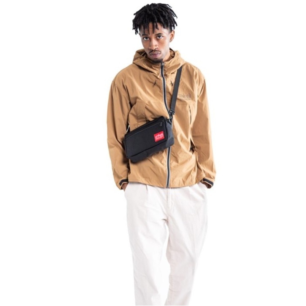 NEW MANHATTAN PORTAGE BLACK JOGGER L BAG - Picture 3 of 6